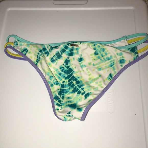 bikini - Picture 5 of 5